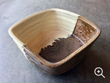 掛分菱形鉢 Kakewake Hishi-Gata Hachi / Diamond-Shaped Split Glaze Serving Bowl 利茶土ミルグリム