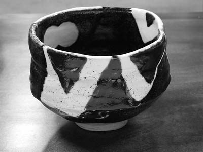 黒織部○△□茶碗　利茶土ミルグリム 作