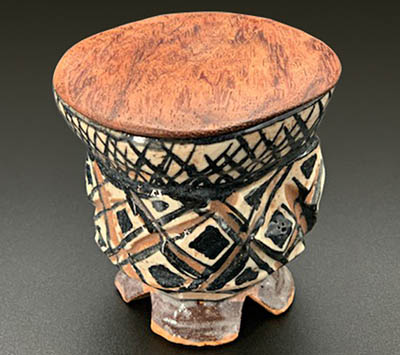 赤織部菱形茶器 （蓋／ブビンガ）　利茶土ミルグリム 作 Red Oribe Diamond-Shaped Tea Container Lid-Bubinga wood from Africa